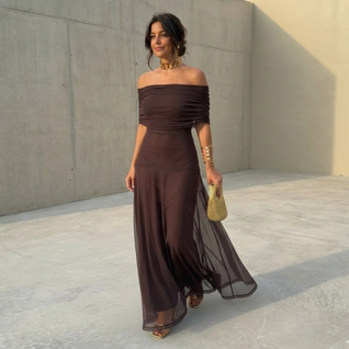 Uma - Vestido largo fluido con diseño elegante